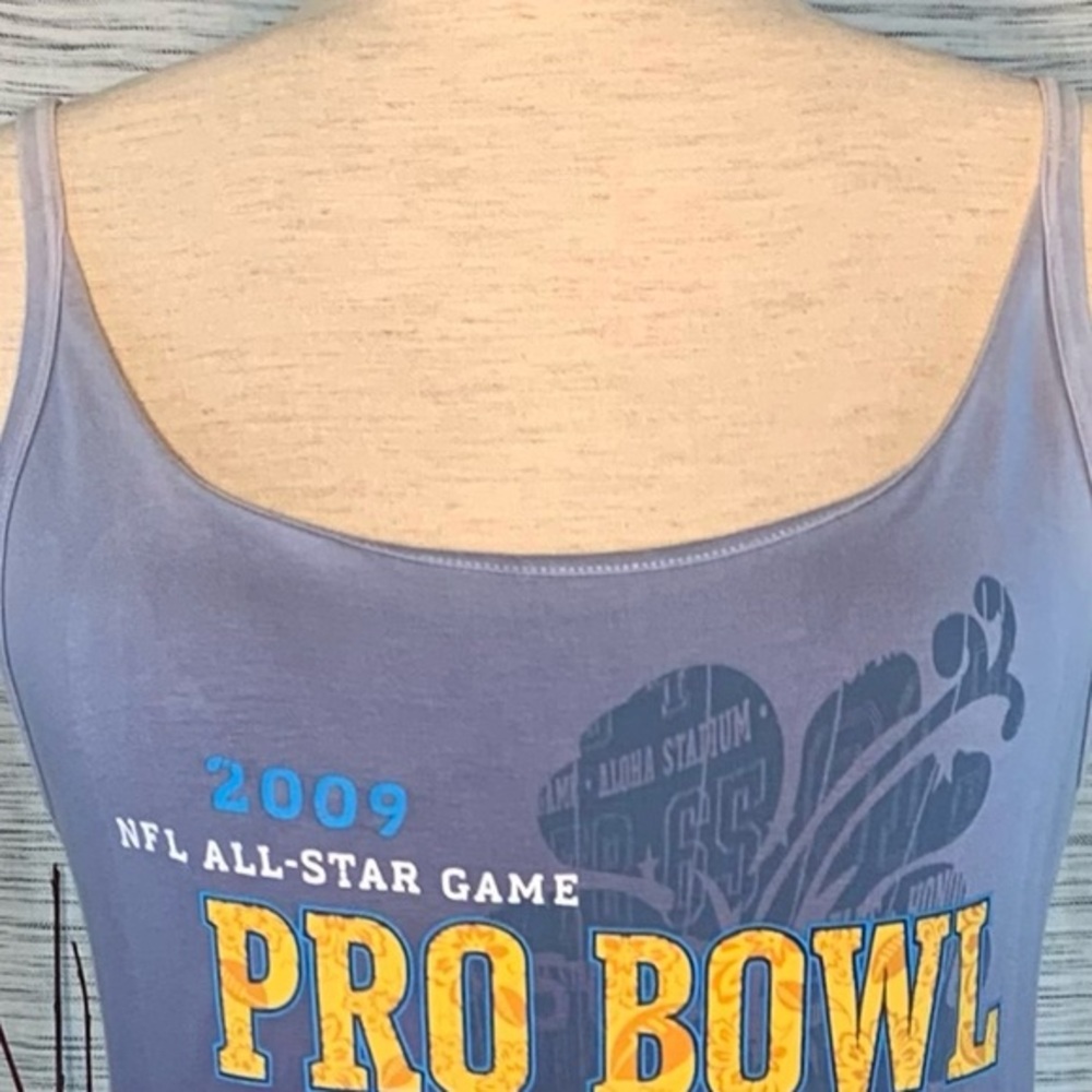 Reebok NWT blue ombré Pro Bowl sport camisole. - Picture 3 of 13